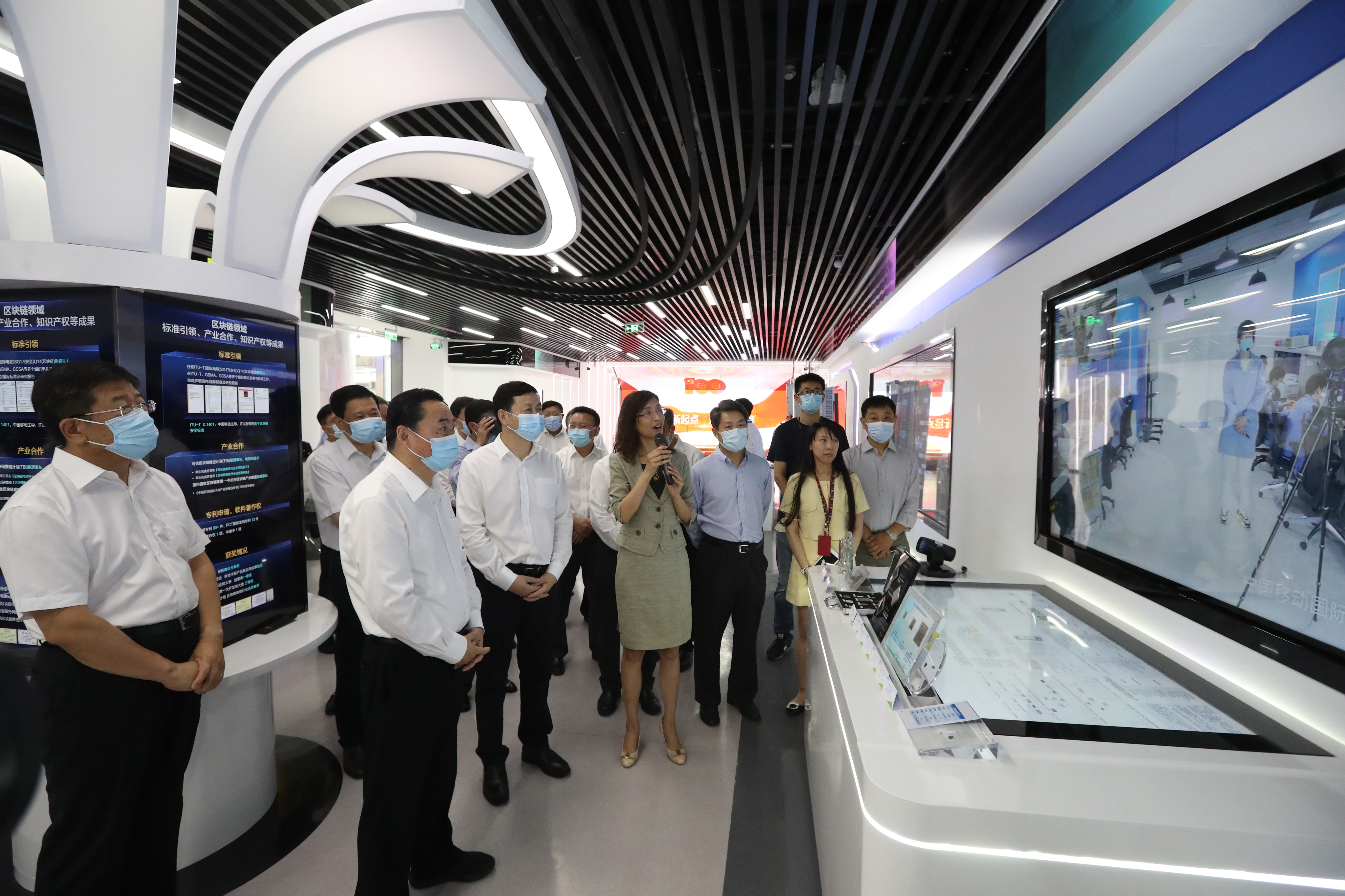 郝鹏、、、国资、、、央企、、、国资委、、、书记、、、主任、、、国企、、、企业刷新